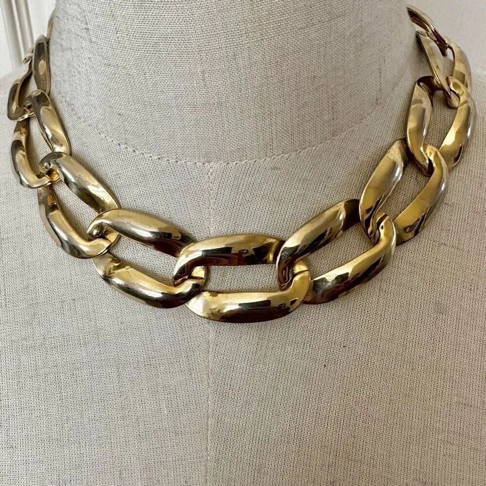 Gold tone link necklace